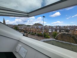 Lauderville Guest House