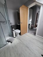 Lauderville Guest House