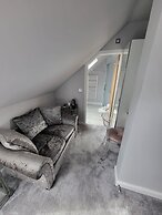 Lauderville Guest House