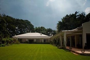 Kings Walden Garden Manor