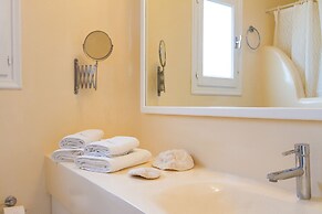 Sea Sound - White Katikies