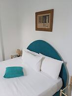 Sea Sound - White Katikies