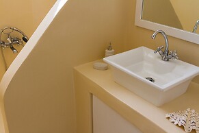 Sea Sound - White Katikies