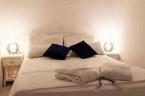 Sea Sound - White Katikies