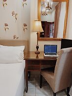 Five Seasons Pension