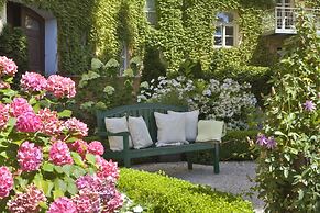 MAXIMILIAN MUNICH Apartments & Hotel