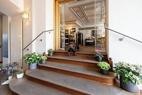 MAXIMILIAN MUNICH Apartments & Hotel