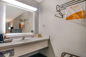 Econo Lodge Branson Theater District