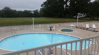 Econo Lodge Branson Theater District