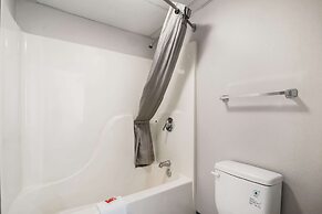 Econo Lodge Branson Theater District