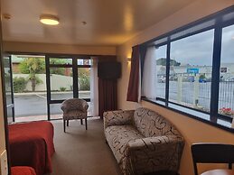 Broadway Motel