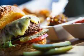 Renaissance Shanghai Putuo Hotel