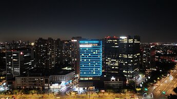 Renaissance Shanghai Putuo Hotel