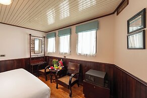 Emeraude Classic Cruises