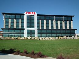 Grand Times Hotel Sherbrooke