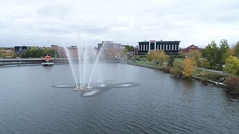 Grand Times Hotel Sherbrooke
