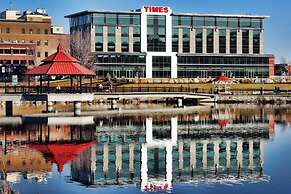 Grand Times Hotel Sherbrooke