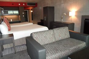 Grand Times Hotel Sherbrooke