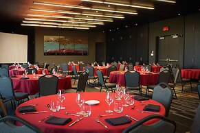 Grand Times Hotel Sherbrooke