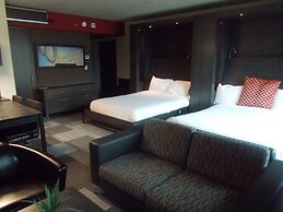 Grand Times Hotel Sherbrooke