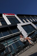 Grand Times Hotel Sherbrooke