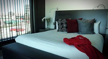 Grand Times Hotel Sherbrooke