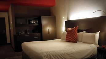 Grand Times Hotel Sherbrooke