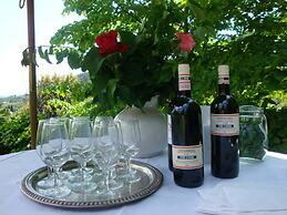 Fattoria di Bacchereto - Guest House