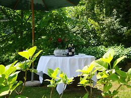 Fattoria di Bacchereto - Guest House