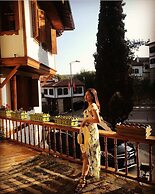 Cesmeli Konak Garden