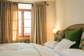 Schloss Prielau Hotel & Restaurants