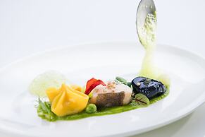 Schloss Prielau Hotel & Restaurants