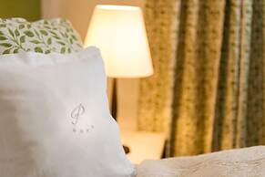 Schloss Prielau Hotel & Restaurants