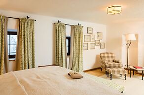 Schloss Prielau Hotel & Restaurants