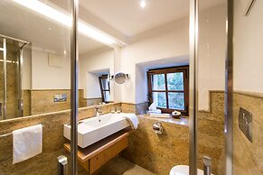 Schloss Prielau Hotel & Restaurants