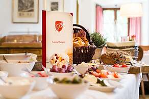 Schloss Prielau Hotel & Restaurants