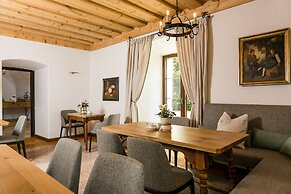 Schloss Prielau Hotel & Restaurants
