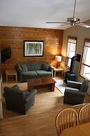 Overlander Mountain Lodge