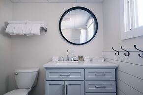 Overlander Mountain Lodge