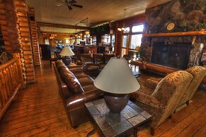 Overlander Mountain Lodge