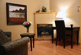 Overlander Mountain Lodge