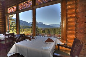 Overlander Mountain Lodge