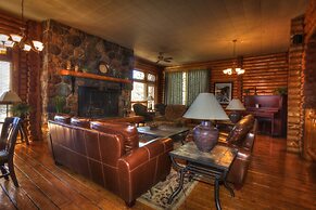 Overlander Mountain Lodge