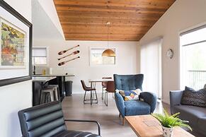 Overlander Mountain Lodge