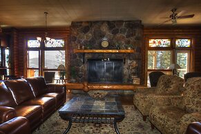 Overlander Mountain Lodge