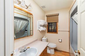 Overlander Mountain Lodge