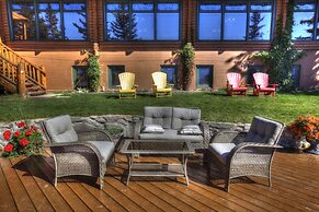 Overlander Mountain Lodge