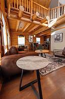 Overlander Mountain Lodge