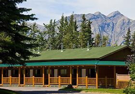 Overlander Mountain Lodge