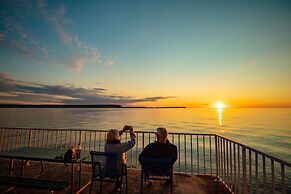 Westwood Shores Waterfront Resort